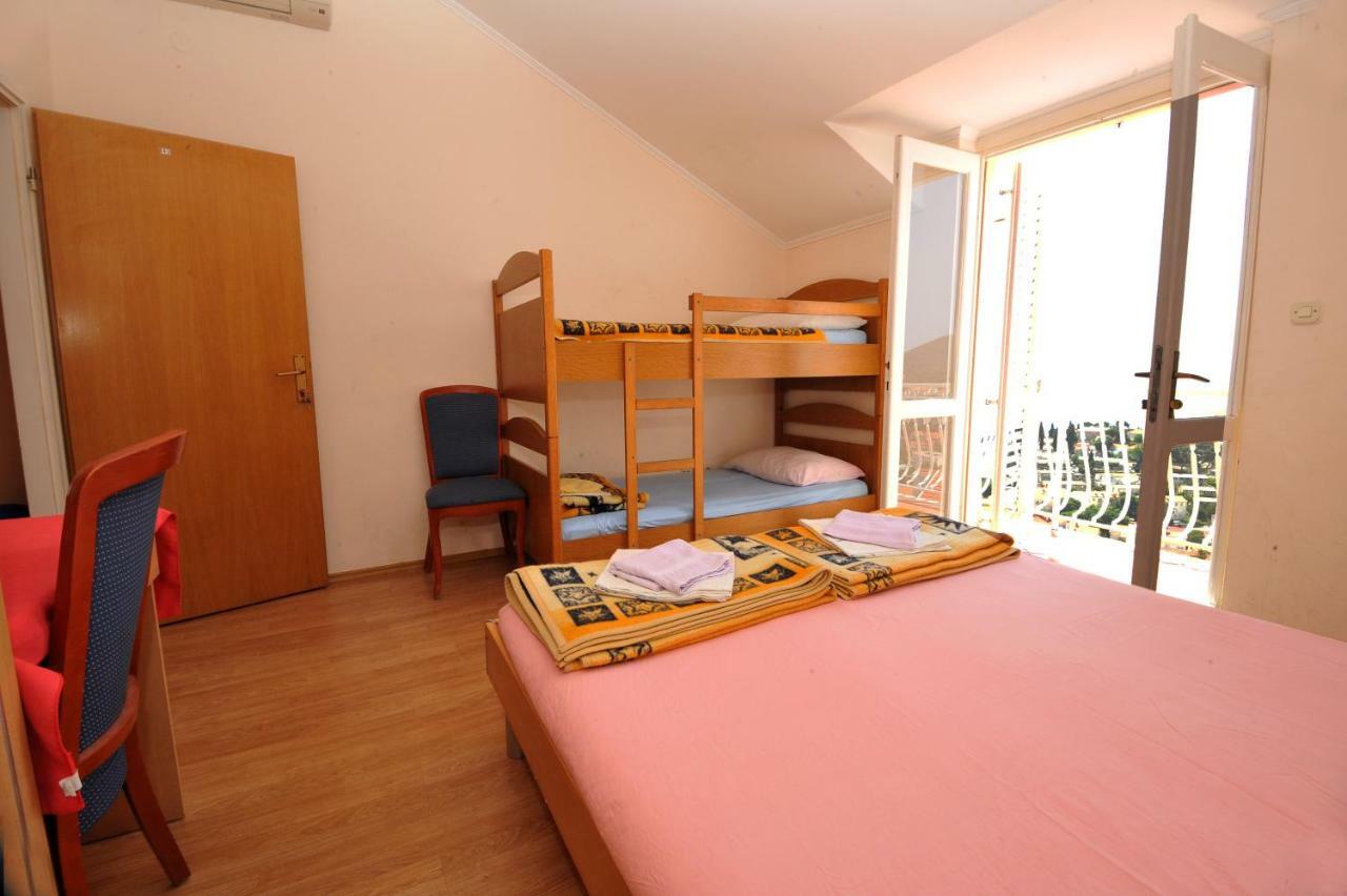 Guest House Banana Dubrovnik Exterior photo