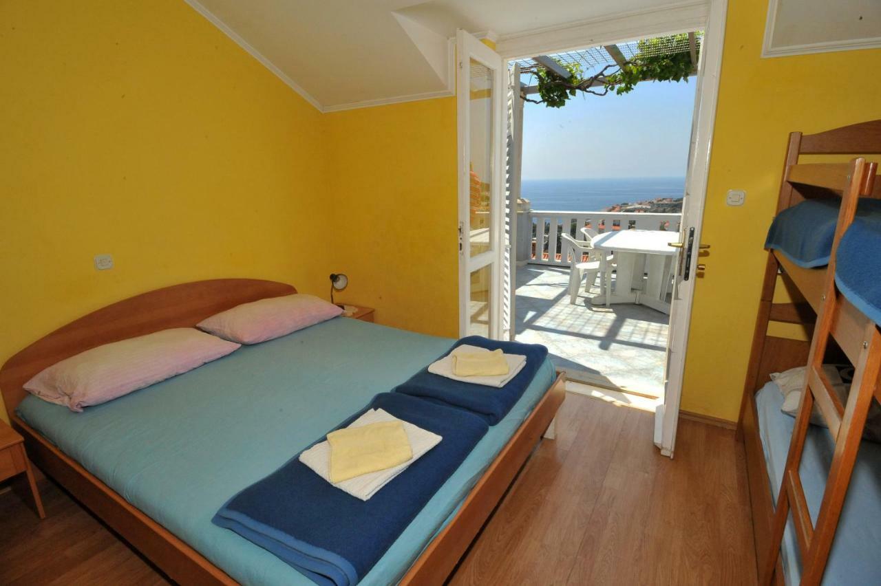 Guest House Banana Dubrovnik Exterior photo